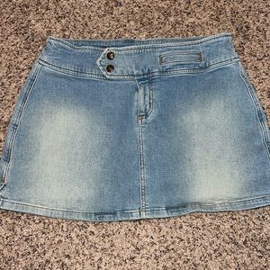 Vintage Y2K Guess low rise mini skirt